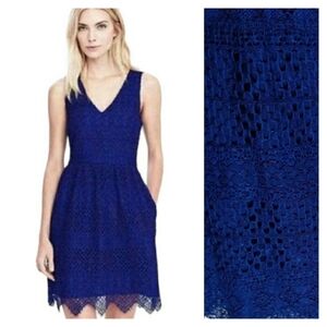 BANANA REPUBLIC Royal Blue Lace V-Neck Sleeveless A-Line Dress 4 (Small)